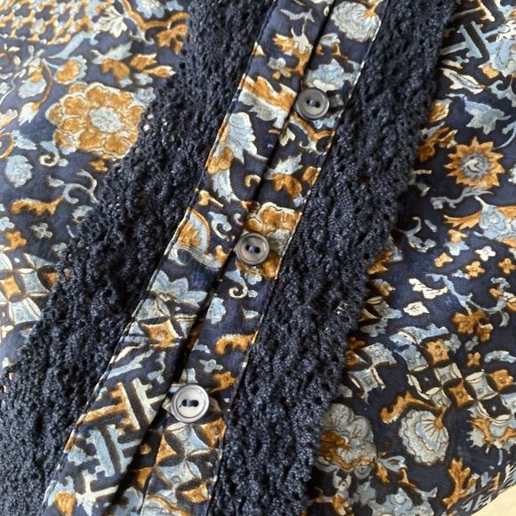 Eddie Bauer Women’s 100% Silk Cap Sleeved V Neck Blouse Size Large - Picture 5 of 11